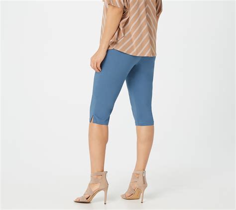 Features: pull-on style, on-seam pockets. . Susan graver pedal pushers